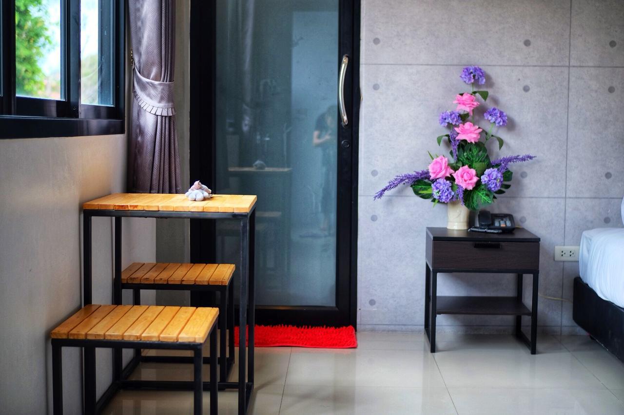 Hotel Royal Nine Kanchanaburi Zewnętrze zdjęcie